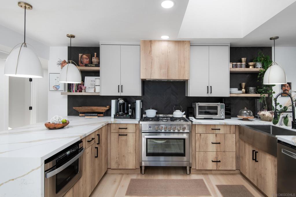 MLS #250035997SD img 4