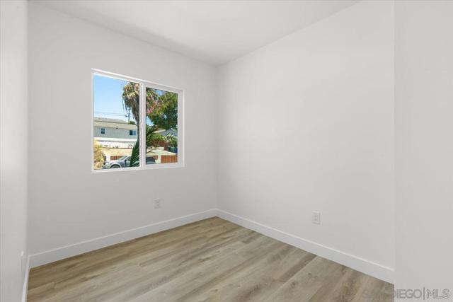 3867 Teak St, San Diego CA: https://media.crmls.org/mediaz/3c1d168c-227c-4099-b53a-a91ac35009f6.jpg