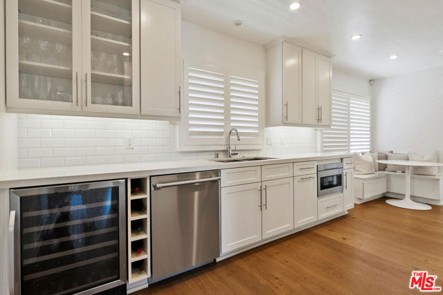3482 Vista Haven Road, Sherman Oaks CA: https://media.crmls.org/mediaz/3c1d3284-8e0c-4ab7-bdd7-b0dec068754f.jpg