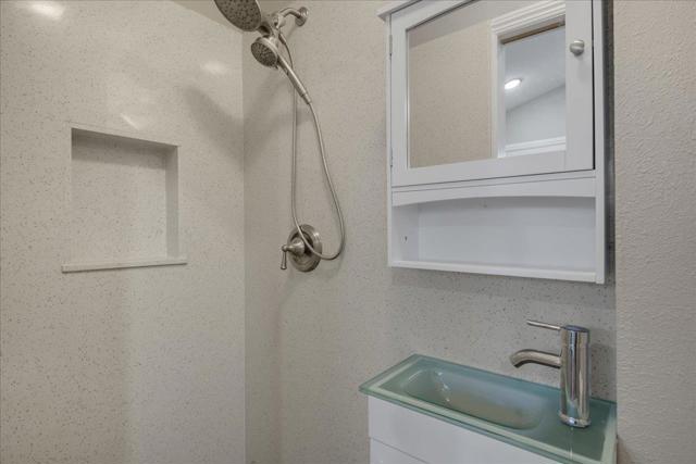 Image 45 of 67 For 2604 Sierra Vista Court Court