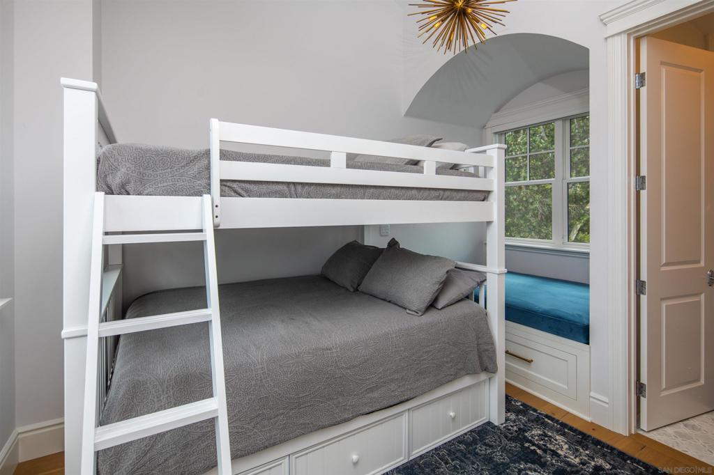 MLS #250001296SD img 38