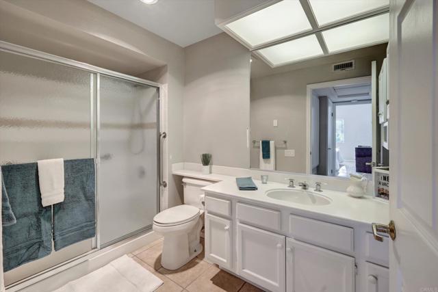 Detail Gallery Image 11 of 22 For 1682 Circa Del Lago #308,  San Marcos,  CA 92078 - 1 Beds | 1 Baths