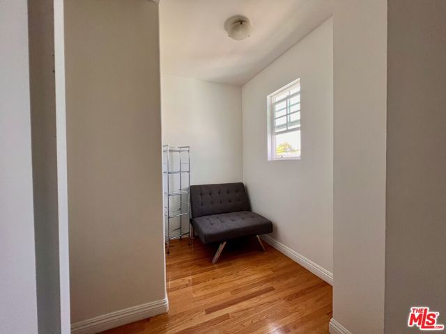 2333 S Garth Avenue, Los Angeles CA: https://media.crmls.org/mediaz/3c1fed52-5387-40d5-b478-c413ede06159.jpg