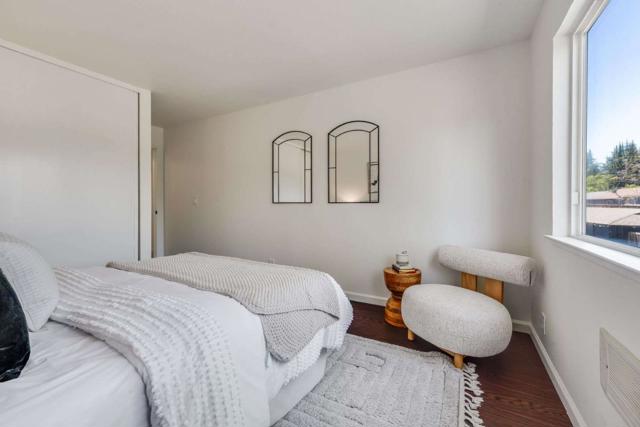 99 E Middlefield Road, Mountain View CA: https://media.crmls.org/mediaz/3c1ffad6-4968-4d3d-b8c2-fb546dc88019.jpg
