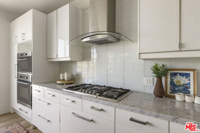 2264 Moreno Drive, Los Angeles CA: https://media.crmls.org/mediaz/3c20b245-9c52-4d85-9e75-c42e496a72f6.jpg