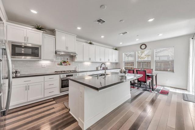 232 Via Encanto, San Ramon CA: https://media.crmls.org/mediaz/3c228f8f-cc6f-4f31-81f4-17d40961d08a.jpg