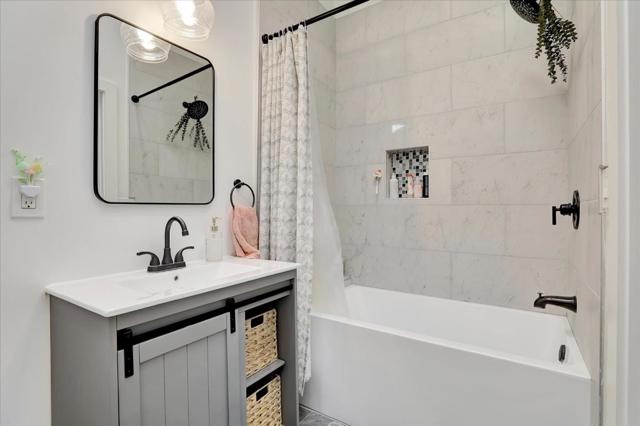 355 S 17th Street, San Jose CA: https://media.crmls.org/mediaz/3c2363ff-4c8e-49ec-a171-1562ab78e25e.jpg