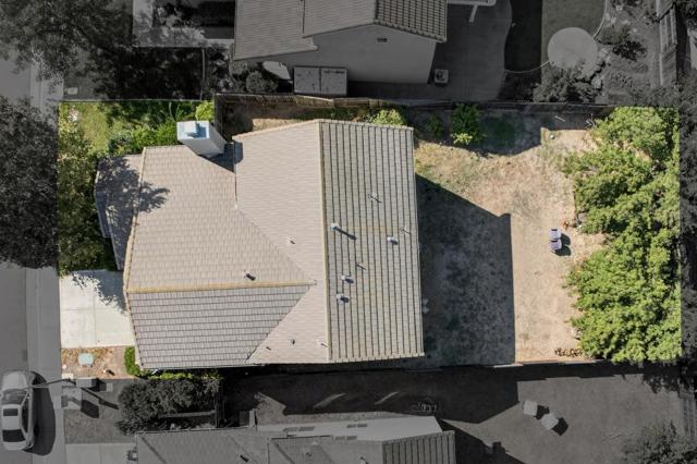 5817 Spring Flower Drive, Elk Grove CA: https://media.crmls.org/mediaz/3c2450e0-5250-4a21-9843-50b48a4d1535.jpg