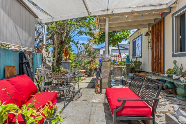 875 Boundary St, San Diego CA: https://media.crmls.org/mediaz/3c2647aa-35f4-4e0e-8df6-1f9ee2f967a5.jpg
