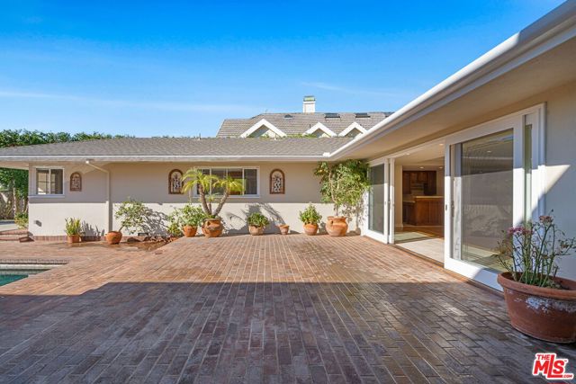 14972 CAMAROSA Drive, Pacific Palisades CA: https://media.crmls.org/mediaz/3c2670f0-adcb-4691-ac64-13fab48e83f0.jpg