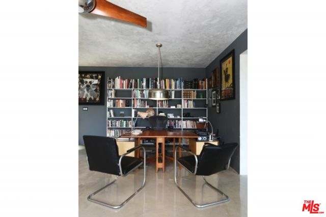 11462 LAURELCREST Road, Studio City CA: https://media.crmls.org/mediaz/3c26862e-ee91-47b7-83a1-cee97d9a6af9.jpg