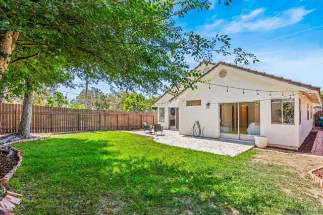 5341 Gooseberry Way, Oceanside CA: https://media.crmls.org/mediaz/3c29d4c8-e82f-46e5-b911-21626dafec51.jpg