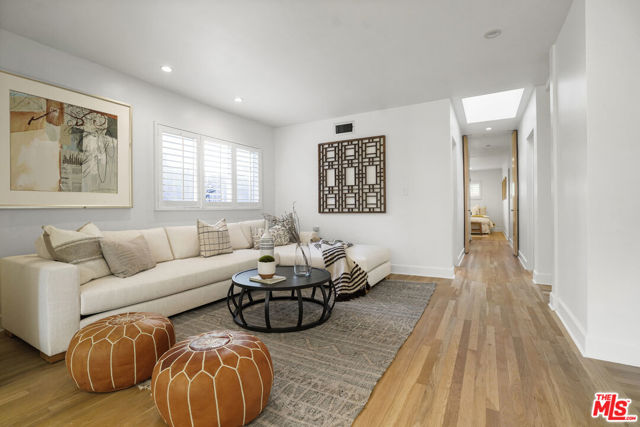 12815 Sarah Street, Studio City CA: https://media.crmls.org/mediaz/3c2b0332-1b94-4408-bb28-ae422dd708bb.jpg