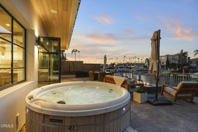 Detail Gallery Image 19 of 70 For 1305 Beachmont, Ventura,  CA 93001 - 4 Beds | 4 Baths