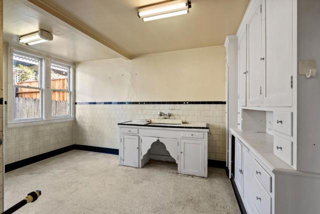 211 Crescent Avenue, San Francisco CA: https://media.crmls.org/mediaz/3c2b4a4e-8139-4699-a2ee-c6d033d86e0a.jpg