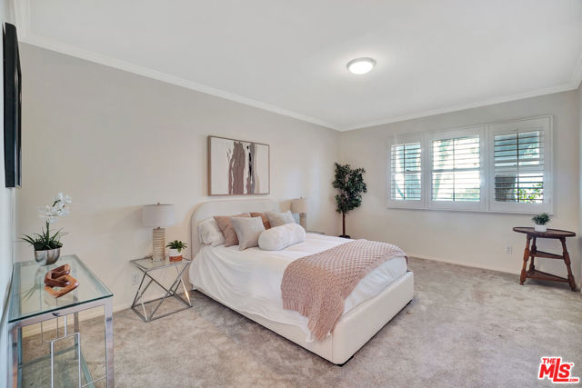 5025 Delita Place, Woodland Hills CA: https://media.crmls.org/mediaz/3c2b7a5b-fa01-4694-8648-0836567f5f03.jpg