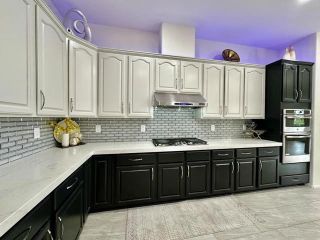 44580 S Heritage Palms Drive, Indio CA: https://media.crmls.org/mediaz/3c2bb4d3-976b-4068-826c-a34f35e6ddf5.jpg