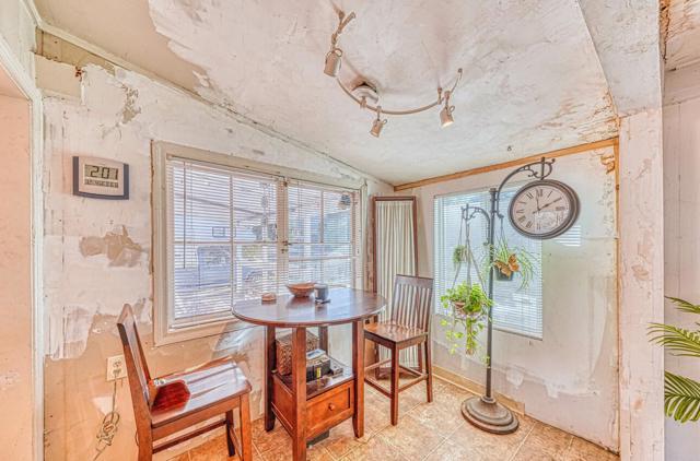 1051 San Miguel Cyn Road, Royal Oaks CA: https://media.crmls.org/mediaz/3c2c0365-aa0f-4ee2-b458-4772e9387089.jpg