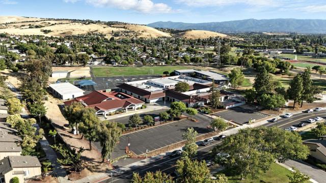 3284 Denton Way, San Jose CA: https://media.crmls.org/mediaz/3c2d710f-70d8-4adc-ae88-f23f2598b354.jpg