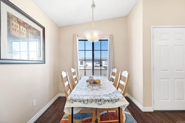 27367 El Cajon Lane, Menifee CA: https://media.crmls.org/mediaz/3c2da926-bacf-4b79-a540-e09ba58ab67c.jpg