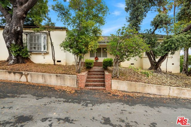 Details for 126 Carmelina Avenue, Los Angeles, CA 90049