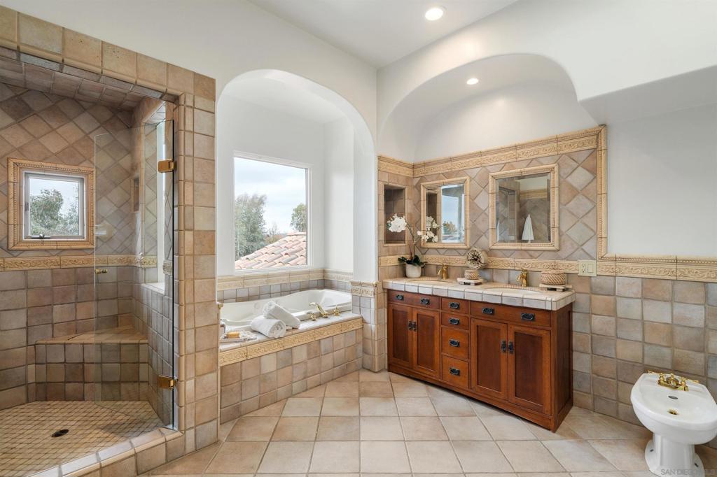 MLS #250028767SD img 47