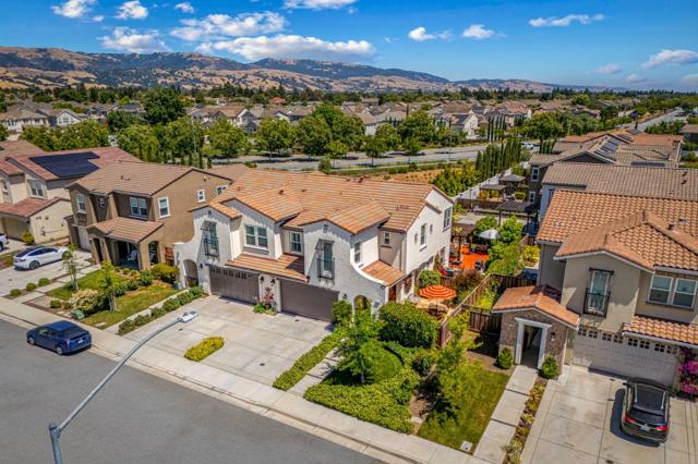 250 Calle Del Rey, Morgan Hill CA: https://media.crmls.org/mediaz/3c2f99c1-95ba-41be-8867-f6324879a0c3.jpg