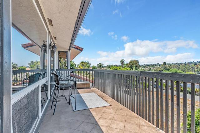 1817 Sunny Slope Terrace, Escondido CA: https://media.crmls.org/mediaz/3c2f9aad-0b78-4194-887b-3ed9cfb00a5e.jpg