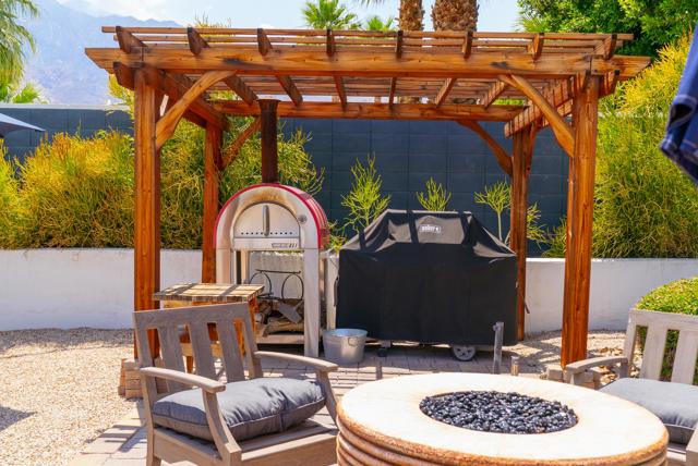 2845 E Wyman Drive, Palm Springs CA: https://media.crmls.org/mediaz/3c305f62-1f81-4e8c-a0cc-352afc18d97f.jpg