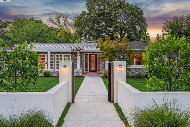 55 Cora Ct, Walnut Creek CA: https://media.crmls.org/mediaz/3c308de5-4e2a-46c1-9830-b8a59e3bd8f1.jpg