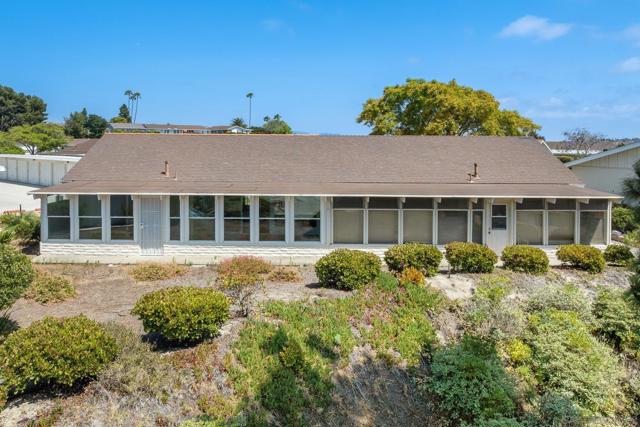 3685 N Vista Campana, Oceanside CA: https://media.crmls.org/mediaz/3c31120b-7ab1-4c62-9cdd-c41ff41ad67b.jpg