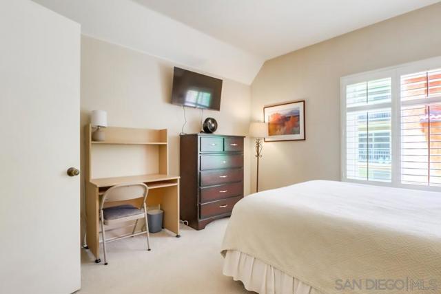 2020 Camino De La Reina, San Diego CA: https://media.crmls.org/mediaz/3c330130-52a9-4c0f-91a1-3a067a18e618.jpg