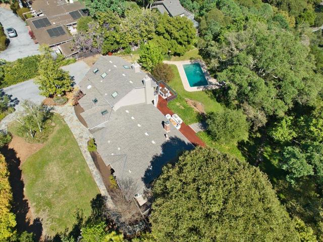 50 Bear Gulch Drive, Portola Valley CA: https://media.crmls.org/mediaz/3c358ea3-3190-4003-8472-4fe1536bdb92.jpg