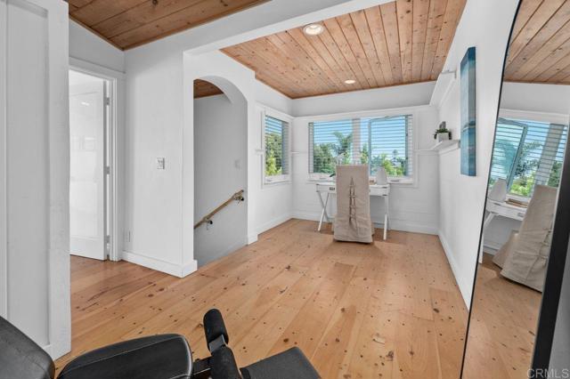 159 W Diana, Encinitas CA: https://media.crmls.org/mediaz/3c35bcac-3fc9-485d-a274-782103890840.jpg