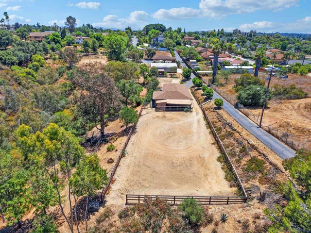 974 Via Hillview, Fallbrook CA: https://media.crmls.org/mediaz/3c367c6b-6ba5-4f1a-8a56-ebedf11633ca.jpg