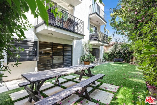 1153 N Formosa Avenue, Los Angeles CA: https://media.crmls.org/mediaz/3c370416-9fbd-4aa2-9a55-01aafc781d96.jpg