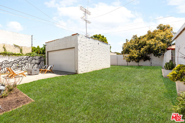 Image 2 for 3110 W 68th St, Los Angeles, CA 90043