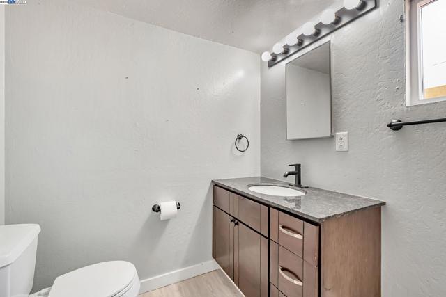 118 Sycamore St, Fremont CA: https://media.crmls.org/mediaz/3c3764d6-4264-4c9e-8145-b93d738ae793.jpg