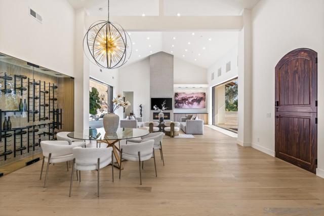 5758 Las Palomas, Rancho Santa Fe CA: https://media.crmls.org/mediaz/3c382be4-3e27-4af6-8c00-1bac204ef45f.jpg