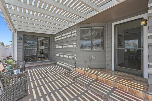 Detail Gallery Image 31 of 58 For 631 via Costa Rica, Vista,  CA 92081 - 2 Beds | 2 Baths