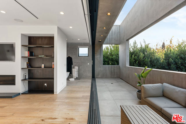 Image 23 of 44 For 607 Alta Vista Boulevard