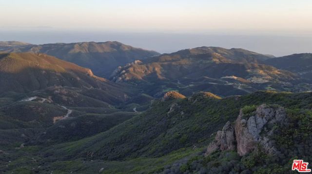 272 N Topanga Canyon Boulevard, Topanga CA: https://media.crmls.org/mediaz/3c389a71-96c4-46a2-9988-db163e4a387e.jpg