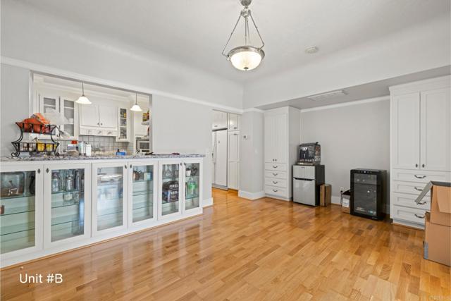 2711 I Street, Sacramento CA: https://media.crmls.org/mediaz/3c38c532-371f-4322-a168-e3e342eaf866.jpg