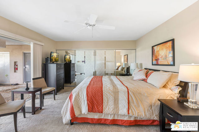 2033 E Ramon Road, Palm Springs CA: https://media.crmls.org/mediaz/3c396dee-255e-441f-9d52-e97164fcfb44.jpg