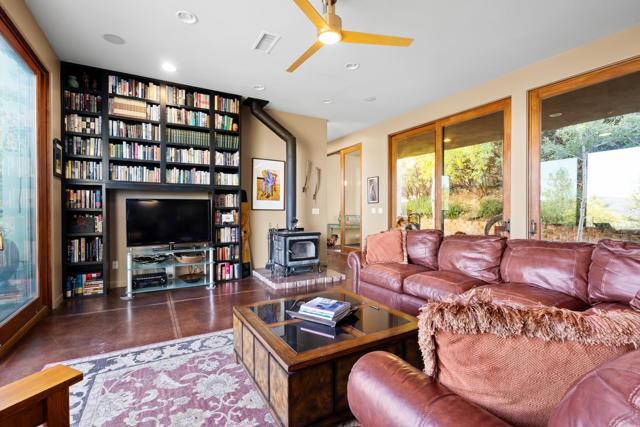 Detail Gallery Image 18 of 54 For 2810 Three Peaks Ln, Julian,  CA 92036 - 3 Beds | 2/1 Baths