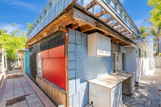 1087 Starlite Drive, Milpitas CA: https://media.crmls.org/mediaz/3c3a4bdf-2c67-4450-aaab-a9661eb5134e.jpg