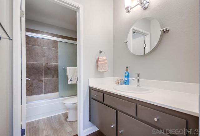 10497 Caminito Mayten, San Diego CA: https://media.crmls.org/mediaz/3c3bc22b-1586-4866-a580-892736faba96.jpg