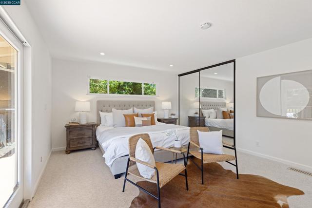 11 Breck Ct, Moraga CA: https://media.crmls.org/mediaz/3c3c4195-8d20-4484-91b4-e2d673491a96.jpg