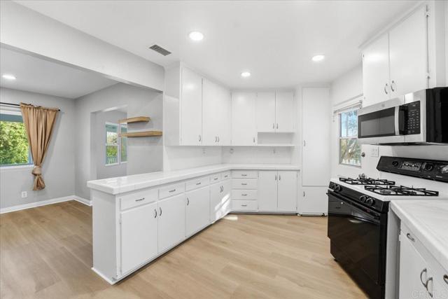 Detail Gallery Image 16 of 36 For 3875 Grandview, Bonita,  CA 91902 - 3 Beds | 2 Baths