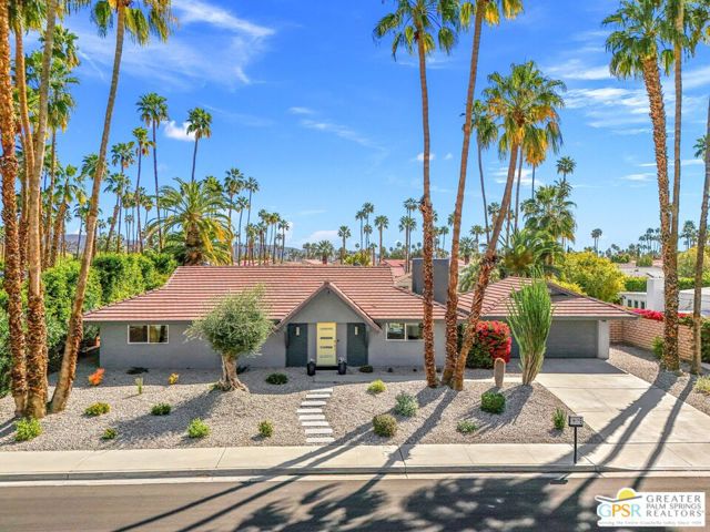 1244 S San Mateo Drive, Palm Springs CA: https://media.crmls.org/mediaz/3c3c8a5d-d0d6-4161-98f4-ba5c520ea659.jpg